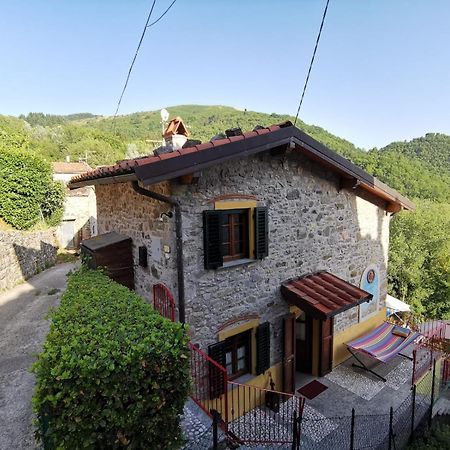 Deliziosa Casetta Sull'Appennino Toscano Montefegatesi Extérieur photo