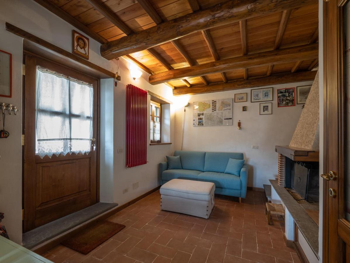 Deliziosa Casetta Sull'Appennino Toscano Montefegatesi Extérieur photo